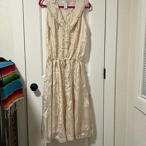 Sleeveless vintage looking dress